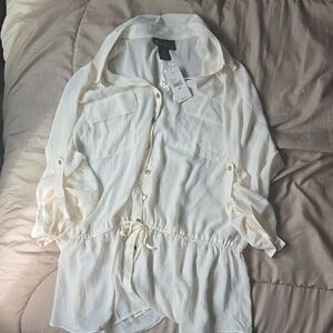Chic Cream Button-Up Blouse